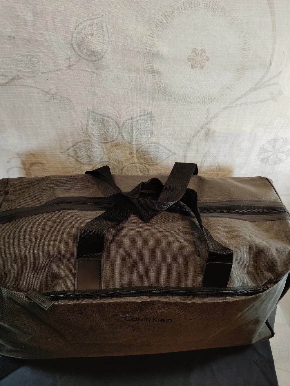 Calvin Klein Men's Olive Green Duffle /Travel Bag